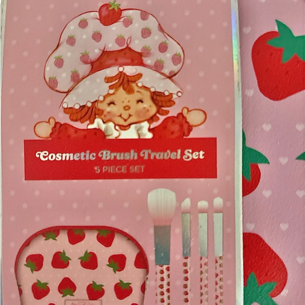 Strawberry Shortcake Cosmetic Brush Travel Set - Picture 5 of 8